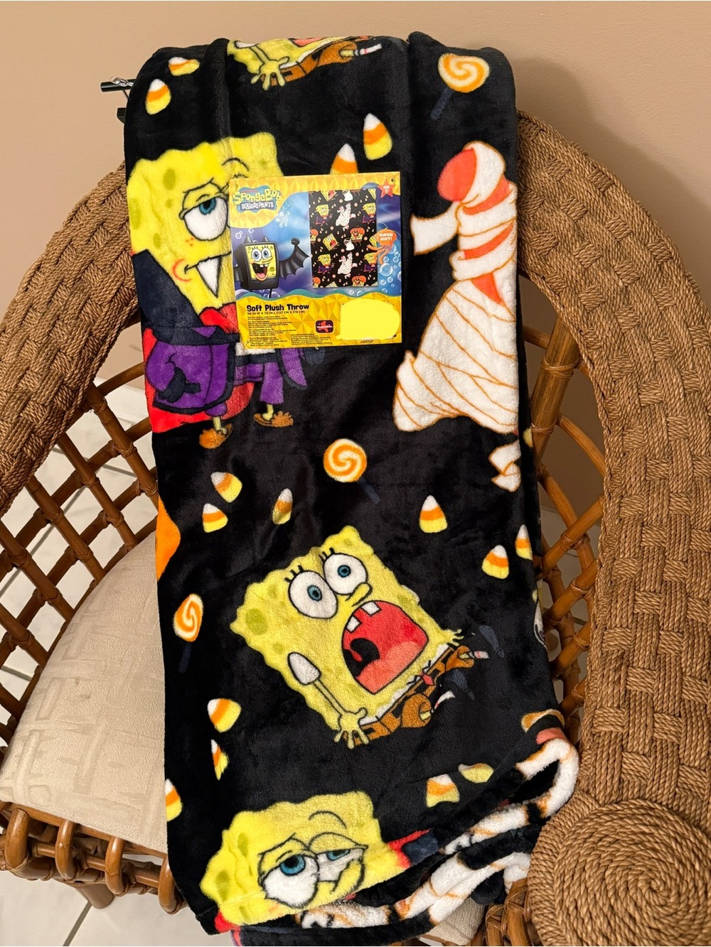 NWT Spongebob Squarepants Halloween Throw Blanket